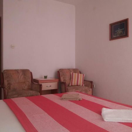 Apartments Erceg 奥米什 外观 照片