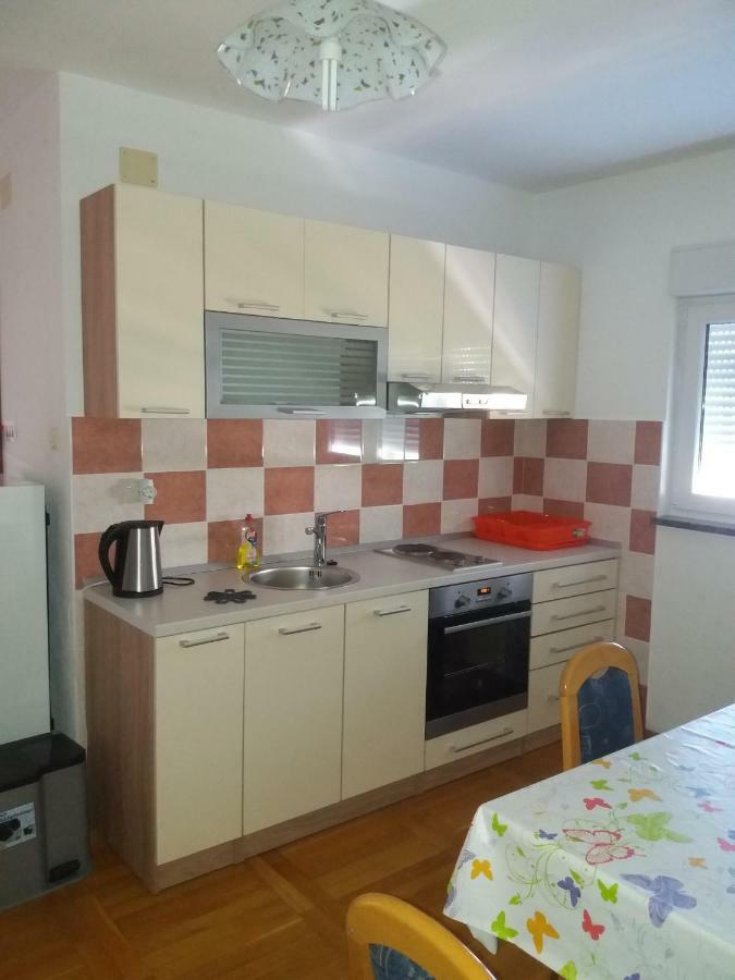 Apartments Erceg 奥米什 外观 照片