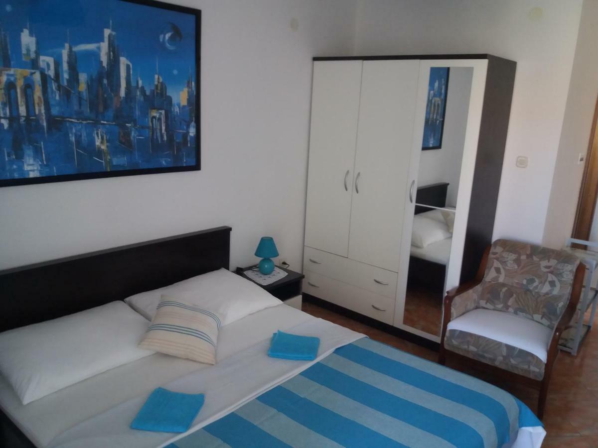 Apartments Erceg 奥米什 外观 照片