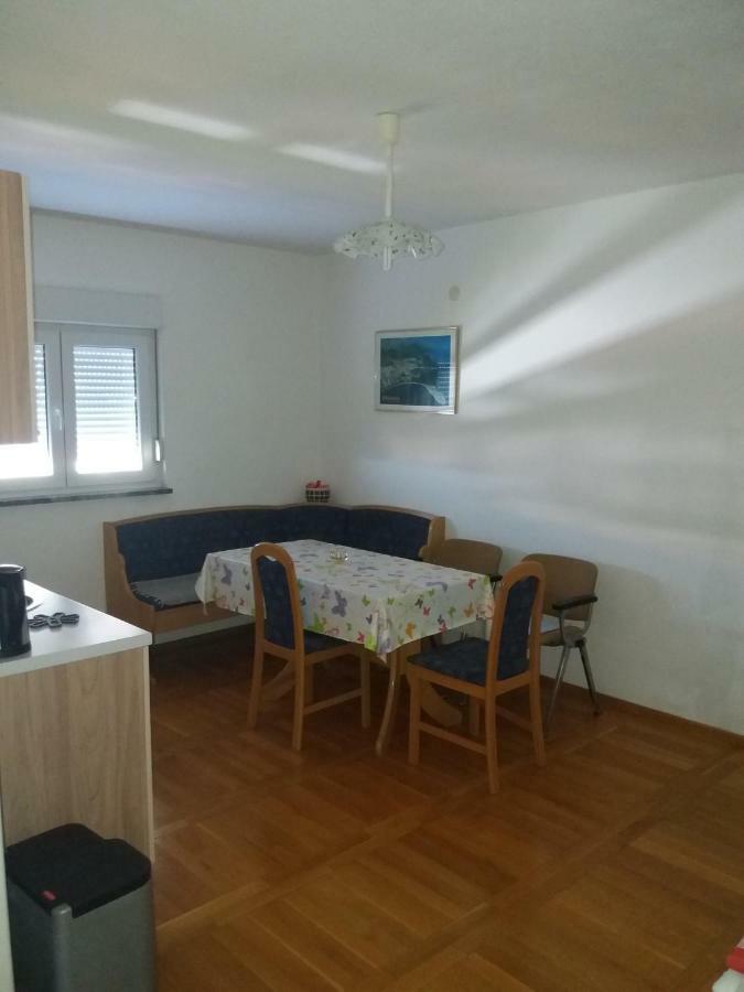 Apartments Erceg 奥米什 外观 照片
