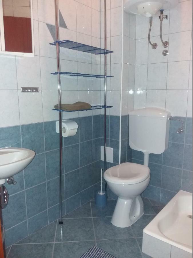 Apartments Erceg 奥米什 外观 照片