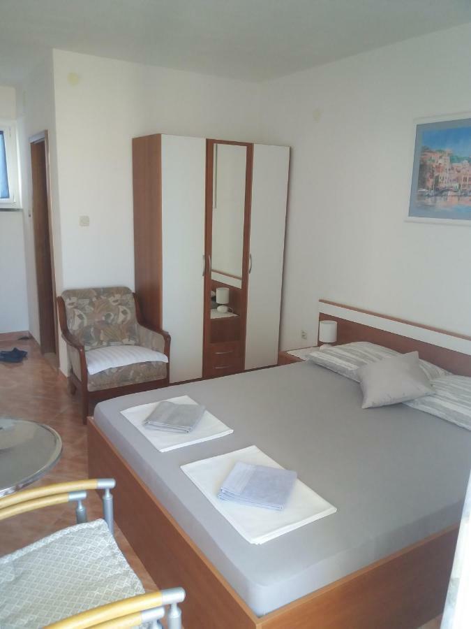 Apartments Erceg 奥米什 外观 照片