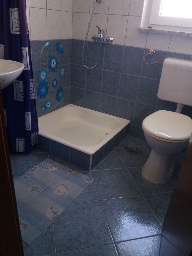 Apartments Erceg 奥米什 外观 照片